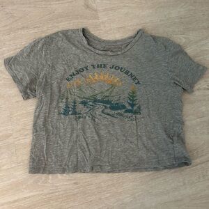 Gray Crop Top Shirt with Scenic Print - Junior’s Large